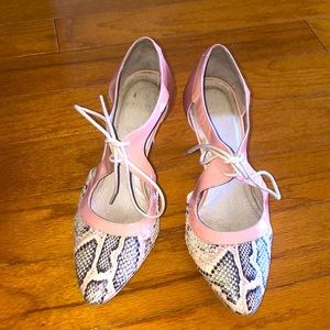 Wonders from Paris. Leopard pink and size 36